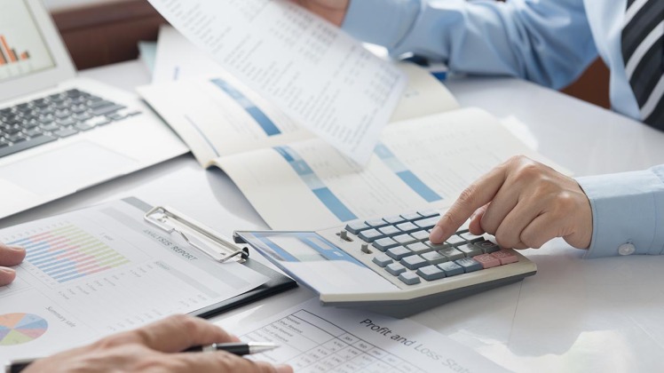 بررسی روش تهیه صورت های مالی حسابداری